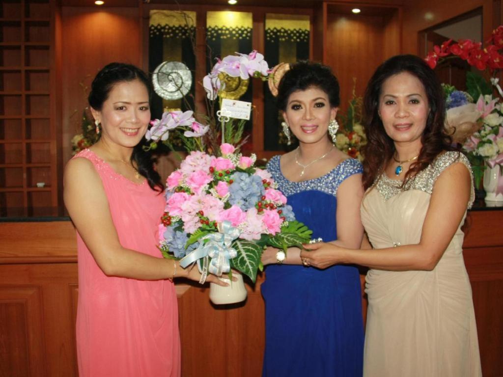 Le Parc Wangnang Hotel Phitsanulok Dış mekan fotoğraf