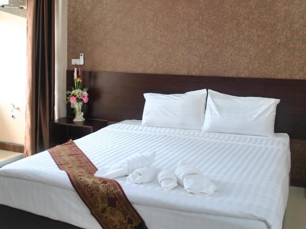 Le Parc Wangnang Hotel Phitsanulok Dış mekan fotoğraf