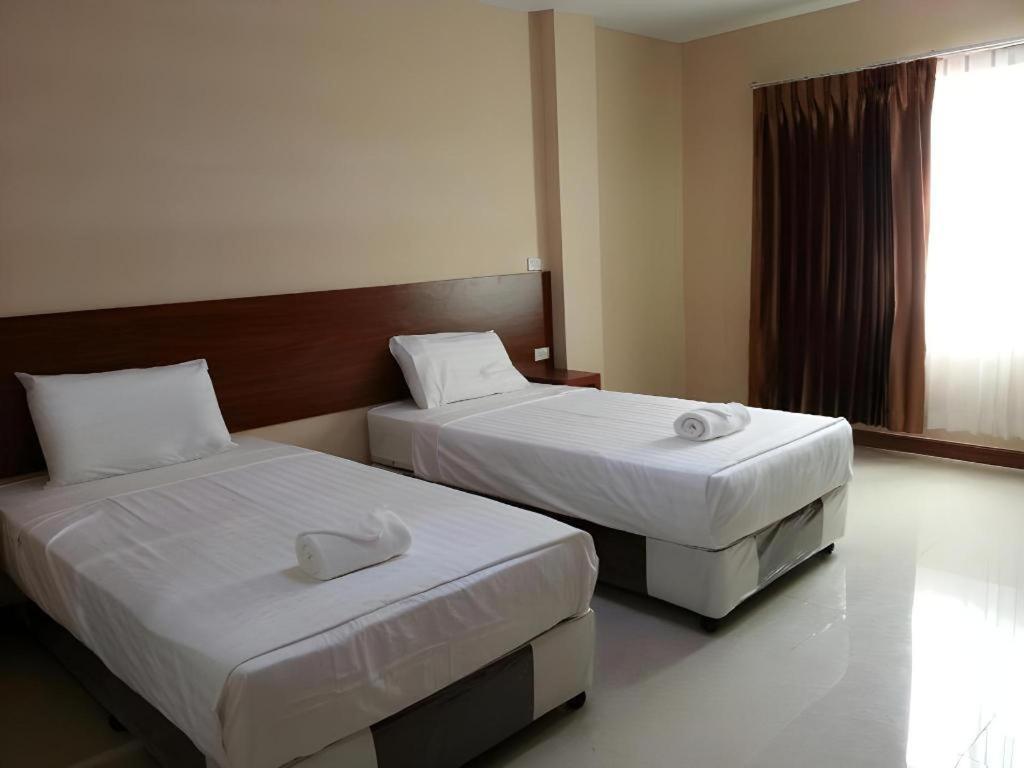Le Parc Wangnang Hotel Phitsanulok Dış mekan fotoğraf