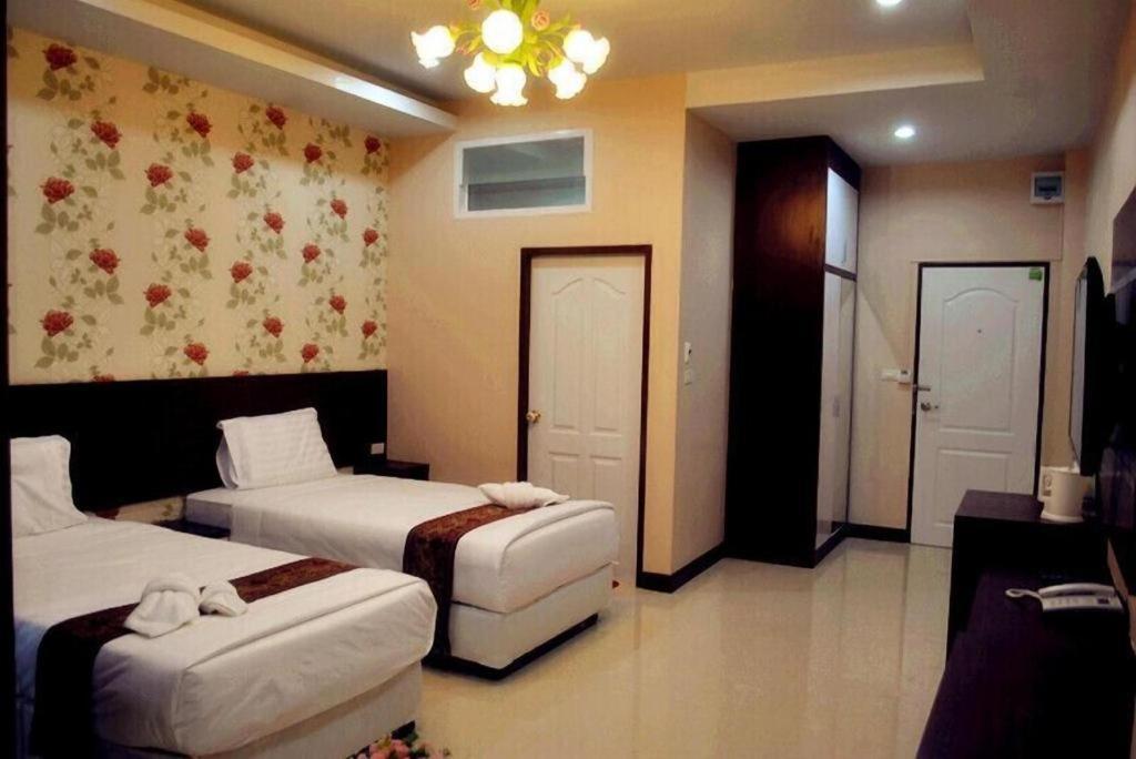 Le Parc Wangnang Hotel Phitsanulok Dış mekan fotoğraf