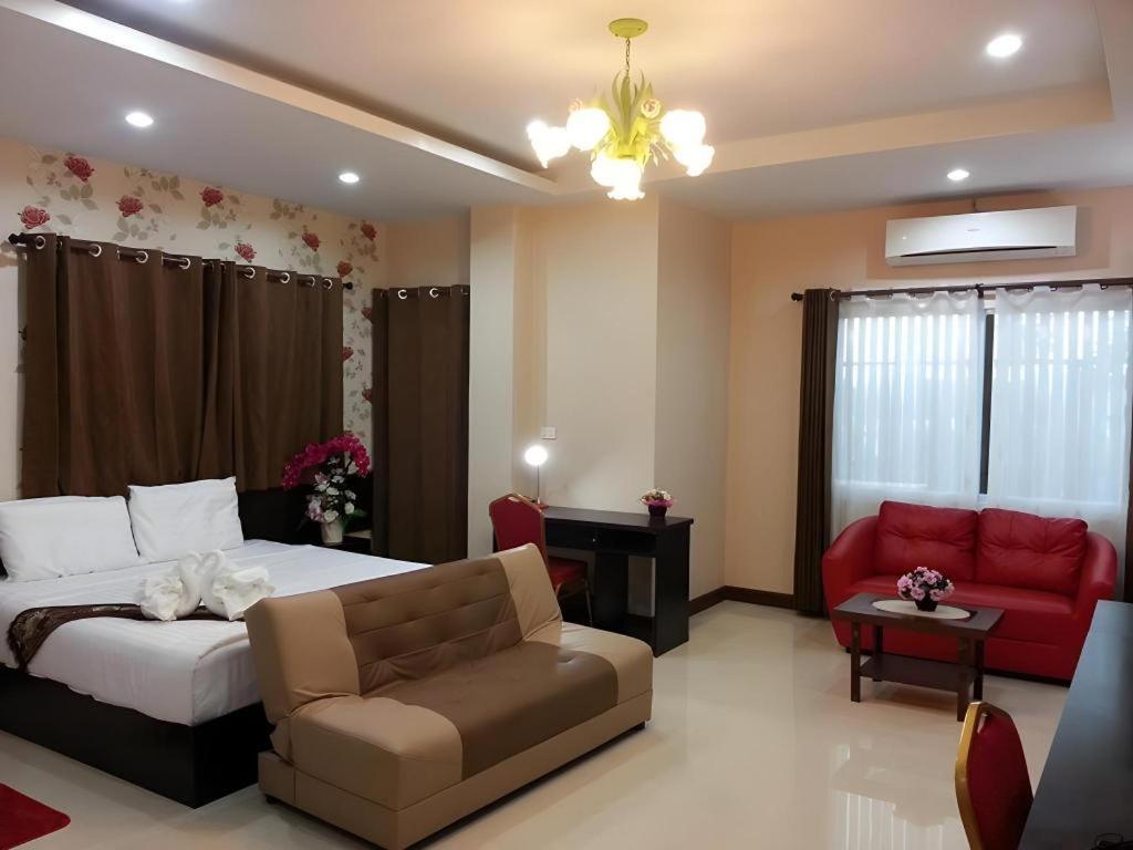 Le Parc Wangnang Hotel Phitsanulok Dış mekan fotoğraf
