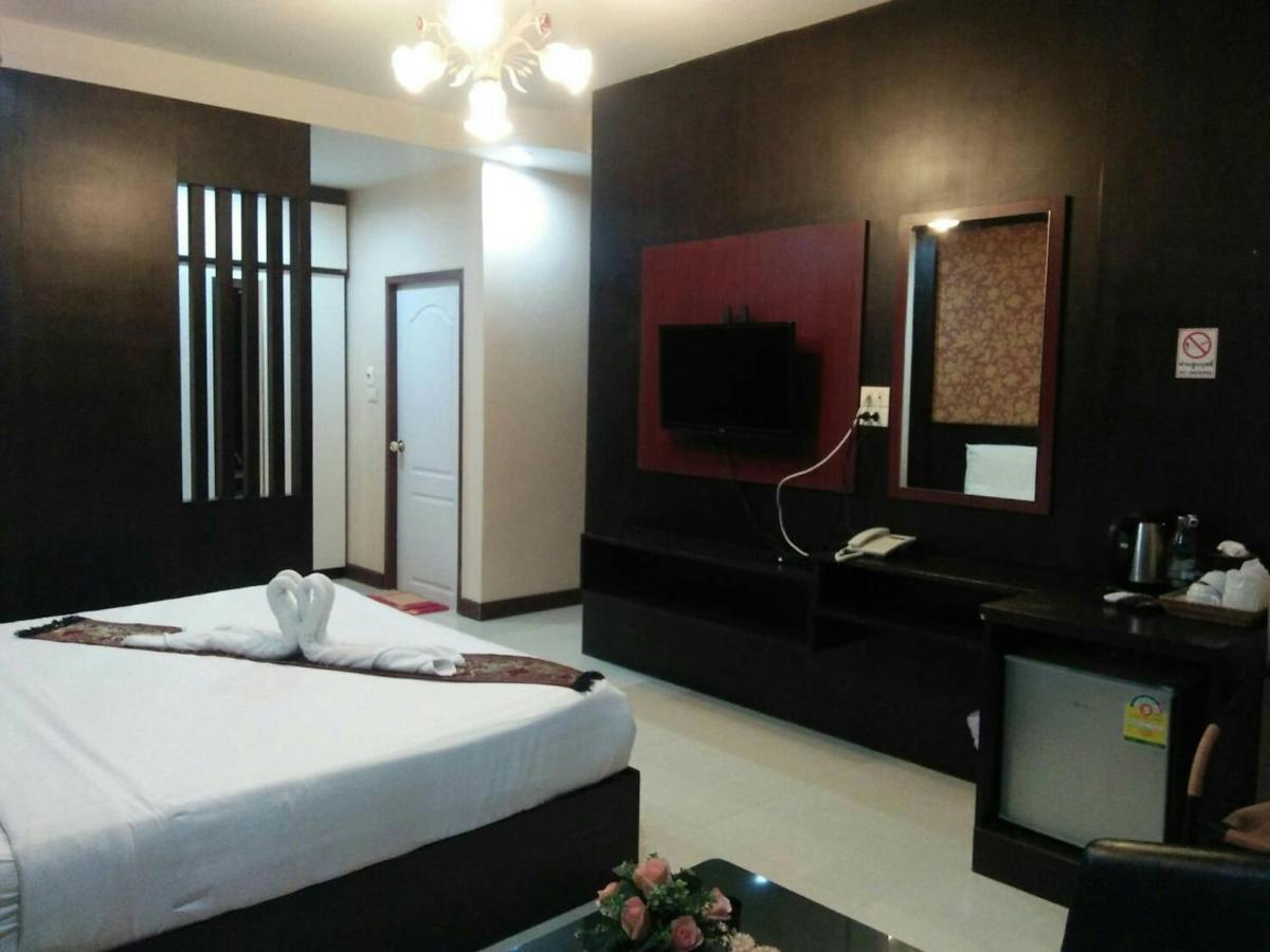 Le Parc Wangnang Hotel Phitsanulok Dış mekan fotoğraf